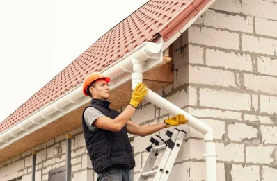 Pose et remplacement de gouttières à Challement